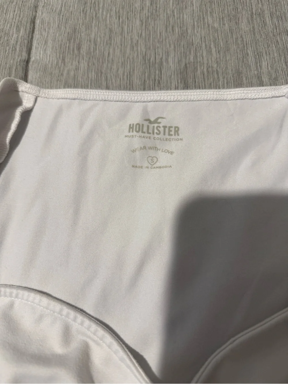 Hollister White Cap Sleeve Sweetheart Crop Top